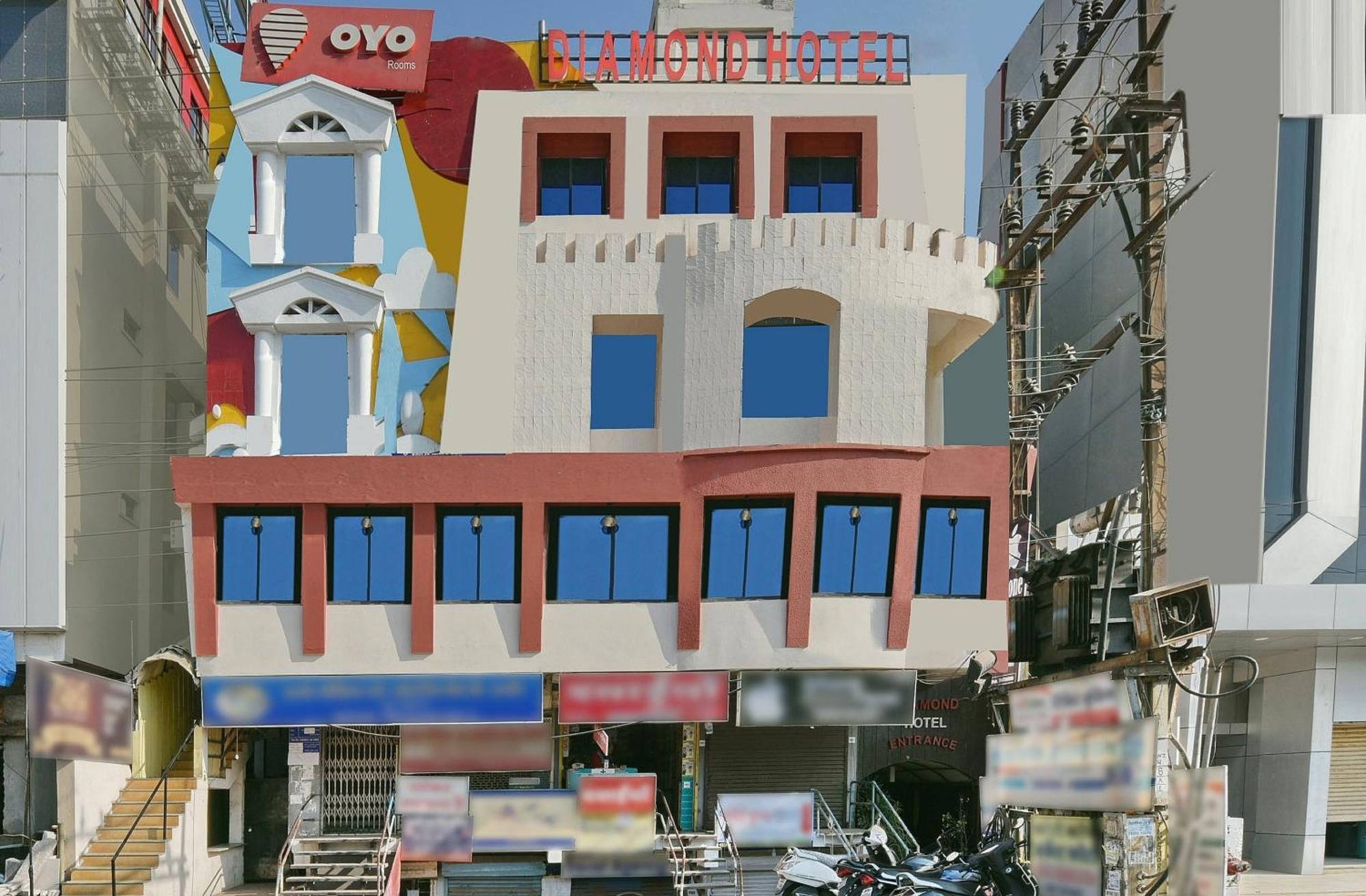 Collection O Diamond And Residences Indore Buitenkant foto