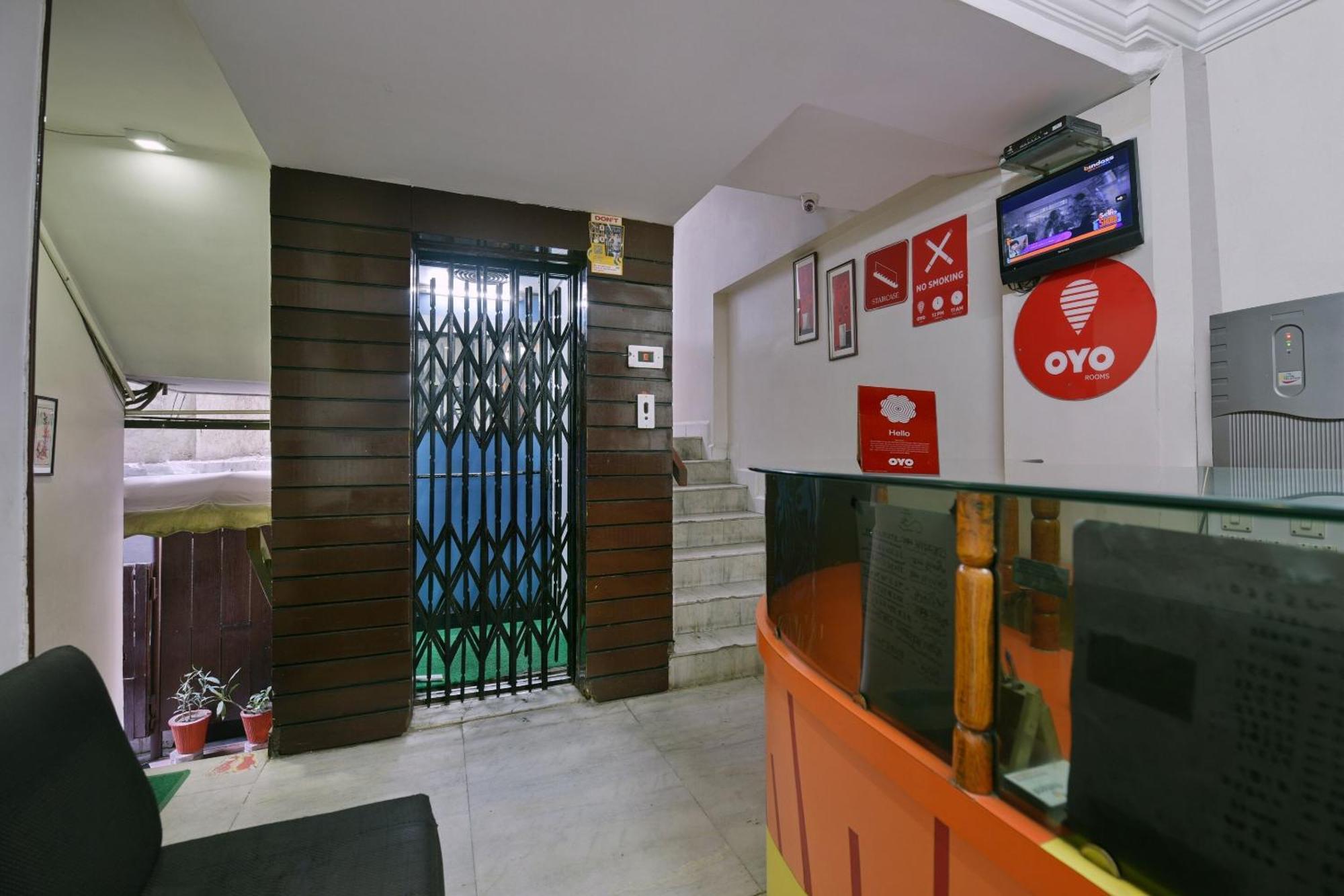Collection O Diamond And Residences Indore Buitenkant foto