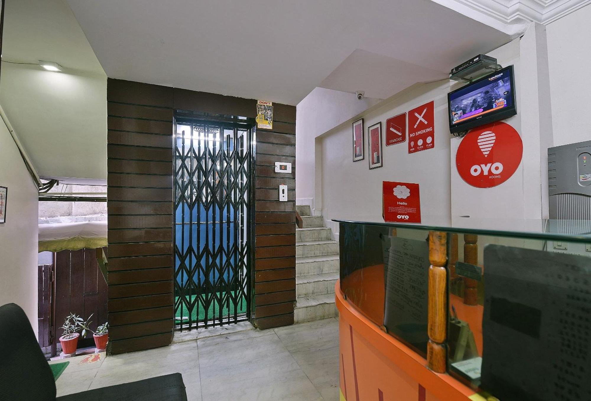 Collection O Diamond And Residences Indore Buitenkant foto