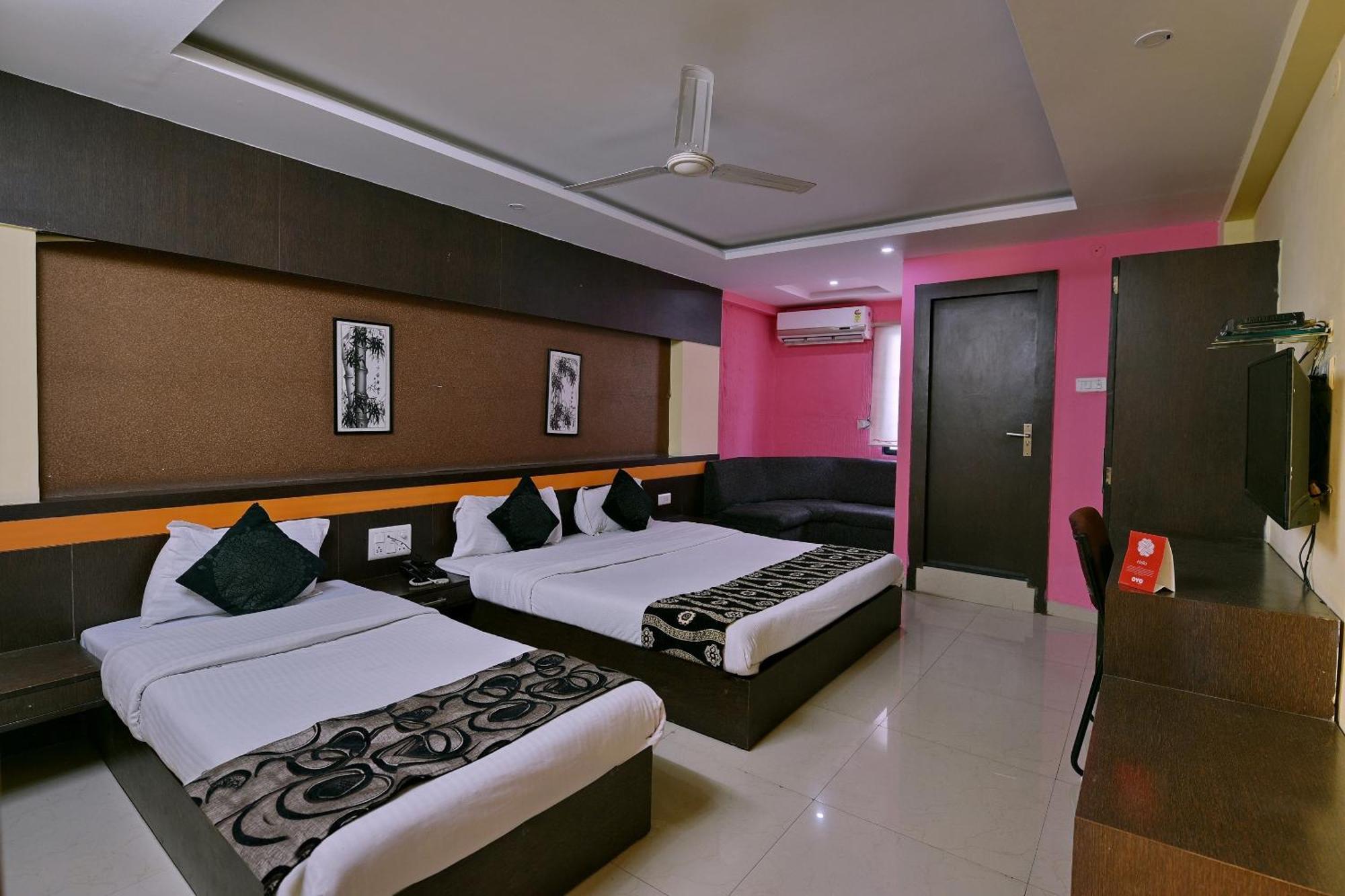 Collection O Diamond And Residences Indore Buitenkant foto